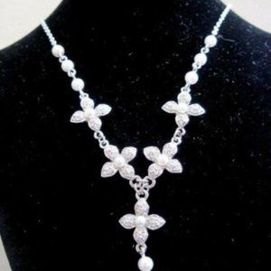 FLASH SALE SWAROVSKI SWAN CHAIN NECKLACE CRYSTAL & FAUX PEARL FLORAL DESIGN
